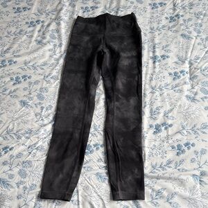 Lululemon Wunder under leggings size 4